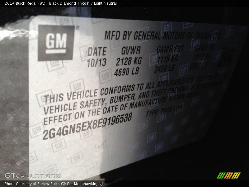 Black Diamond Tricoat / Light Neutral 2014 Buick Regal FWD
