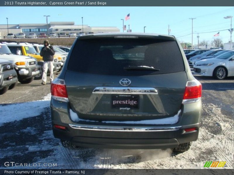 Cypress Green Pearl / Sand Beige 2013 Toyota Highlander