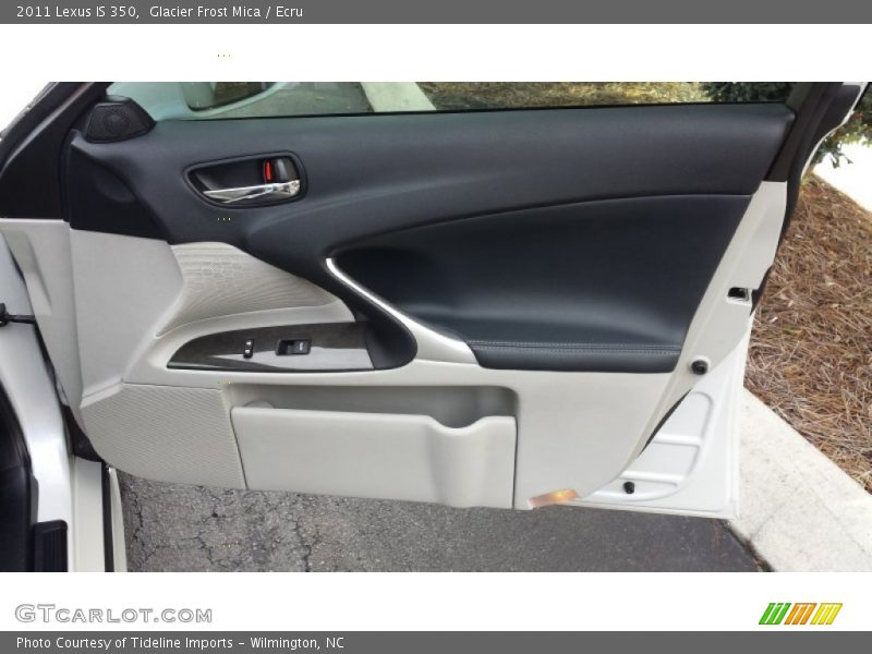 Door Panel of 2011 IS 350