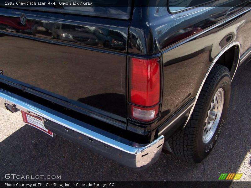 Onyx Black / Gray 1993 Chevrolet Blazer  4x4