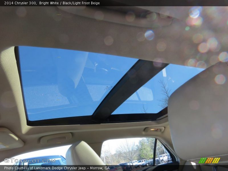 Bright White / Black/Light Frost Beige 2014 Chrysler 300