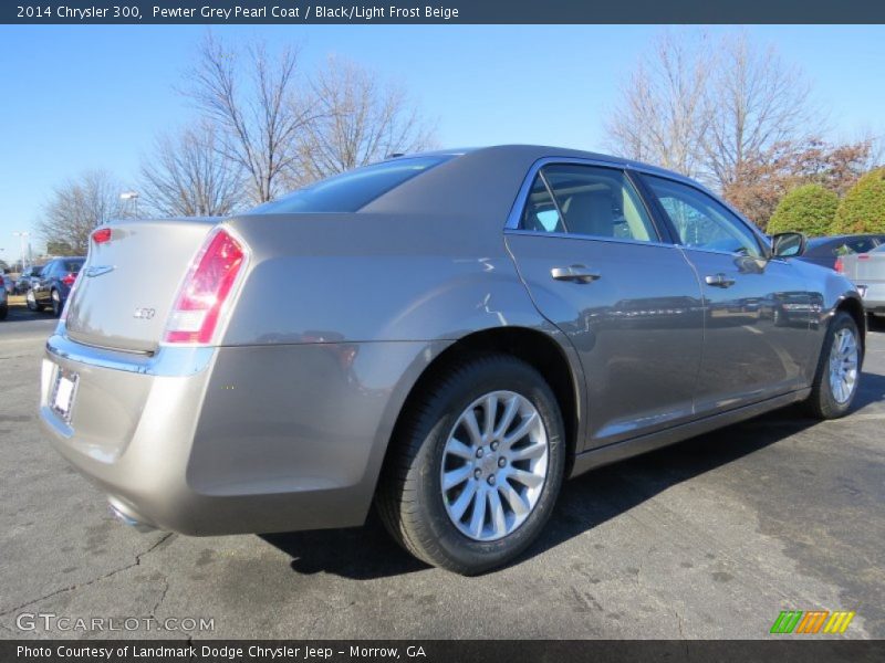 Pewter Grey Pearl Coat / Black/Light Frost Beige 2014 Chrysler 300