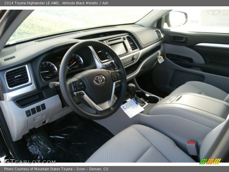 Attitude Black Metallic / Ash 2014 Toyota Highlander LE AWD