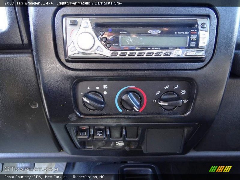 Bright Silver Metallic / Dark Slate Gray 2003 Jeep Wrangler SE 4x4