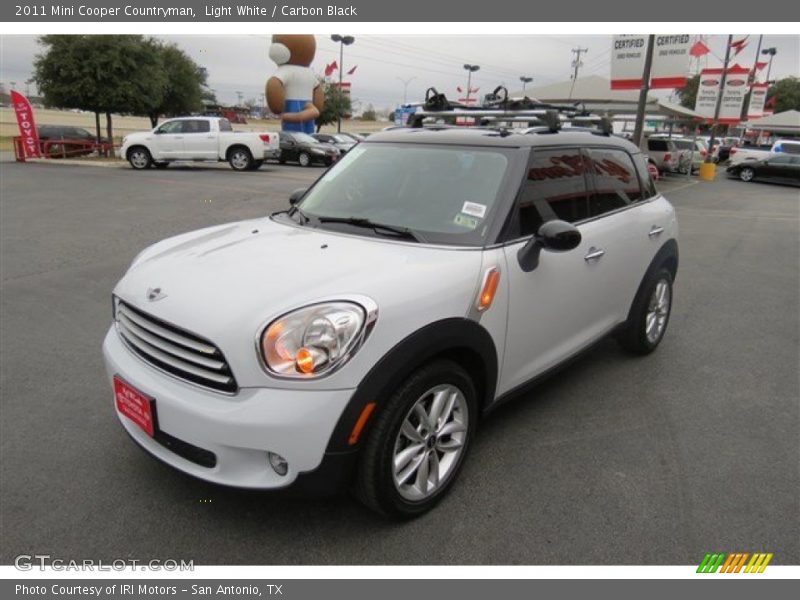 Light White / Carbon Black 2011 Mini Cooper Countryman