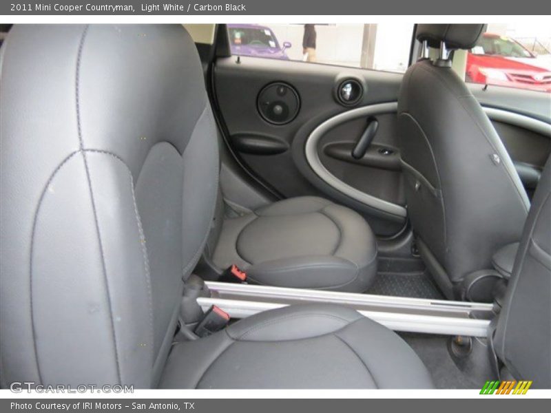 Light White / Carbon Black 2011 Mini Cooper Countryman