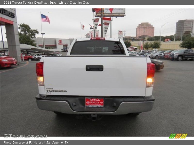 Super White / Graphite Gray 2011 Toyota Tundra CrewMax