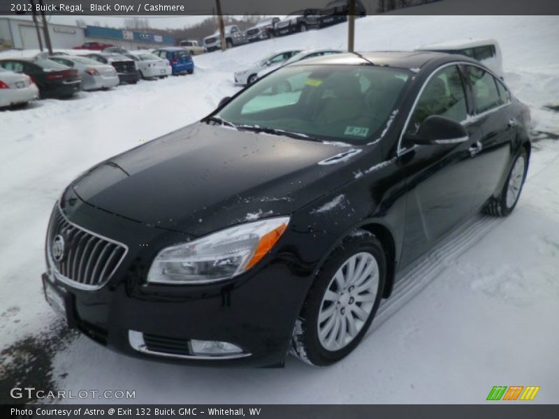 Black Onyx / Cashmere 2012 Buick Regal