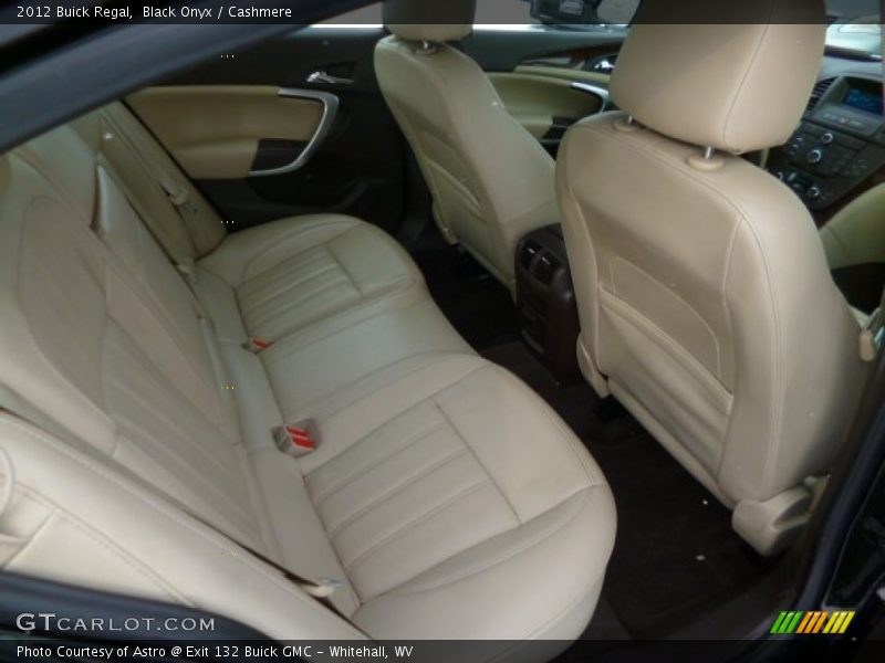 Black Onyx / Cashmere 2012 Buick Regal