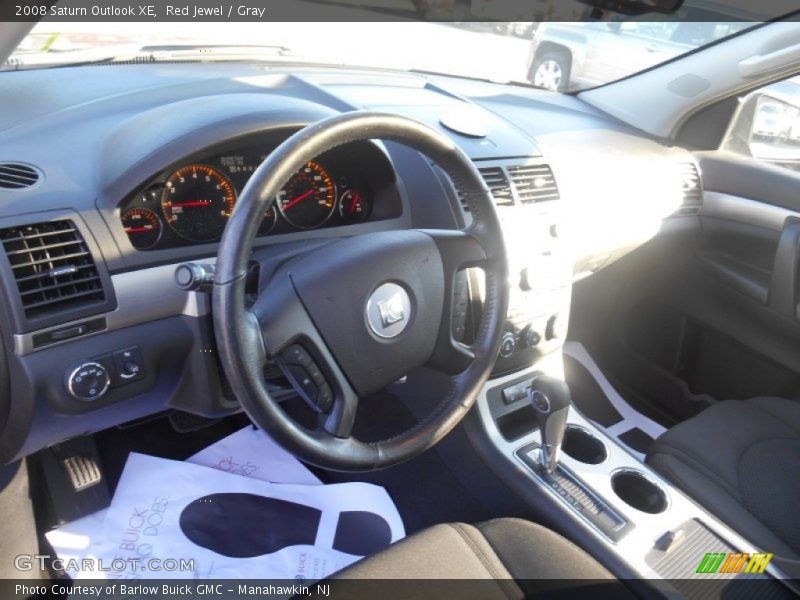 Red Jewel / Gray 2008 Saturn Outlook XE