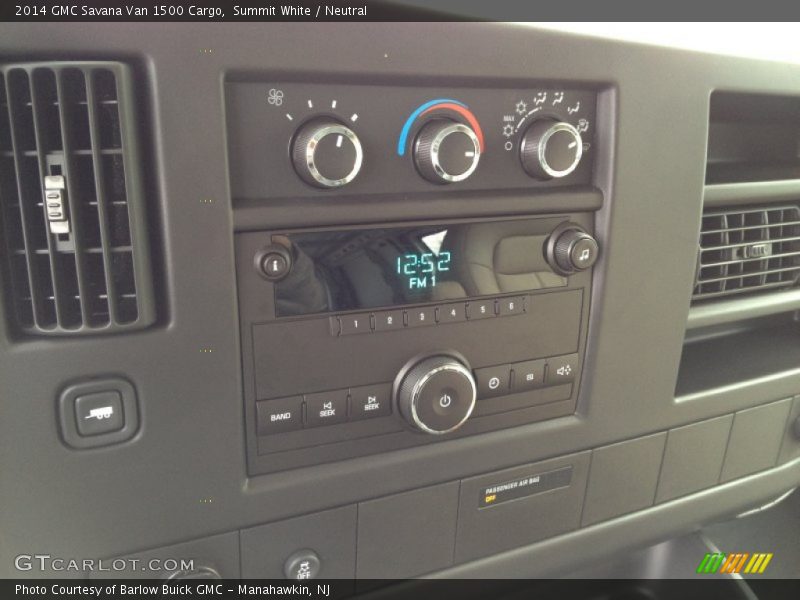 Controls of 2014 Savana Van 1500 Cargo