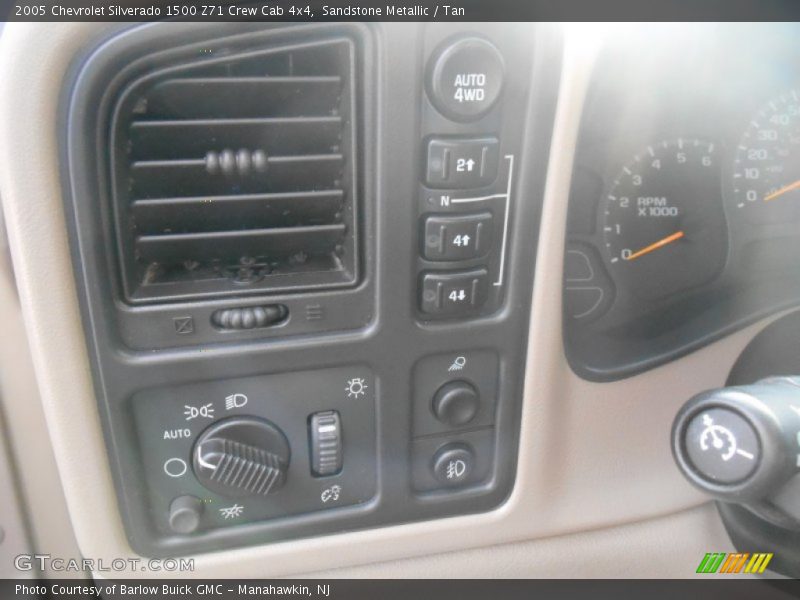 Sandstone Metallic / Tan 2005 Chevrolet Silverado 1500 Z71 Crew Cab 4x4