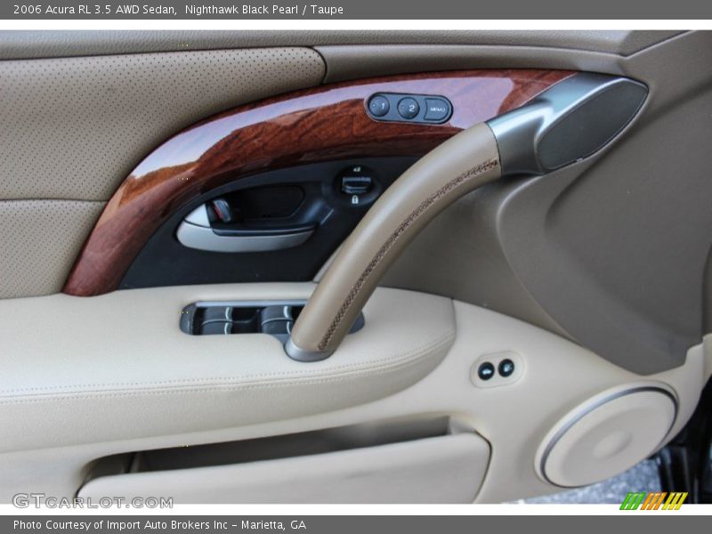 Door Panel of 2006 RL 3.5 AWD Sedan