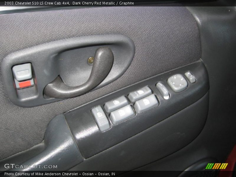 Dark Cherry Red Metallic / Graphite 2003 Chevrolet S10 LS Crew Cab 4x4