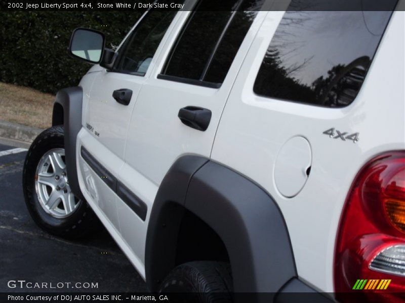 Stone White / Dark Slate Gray 2002 Jeep Liberty Sport 4x4