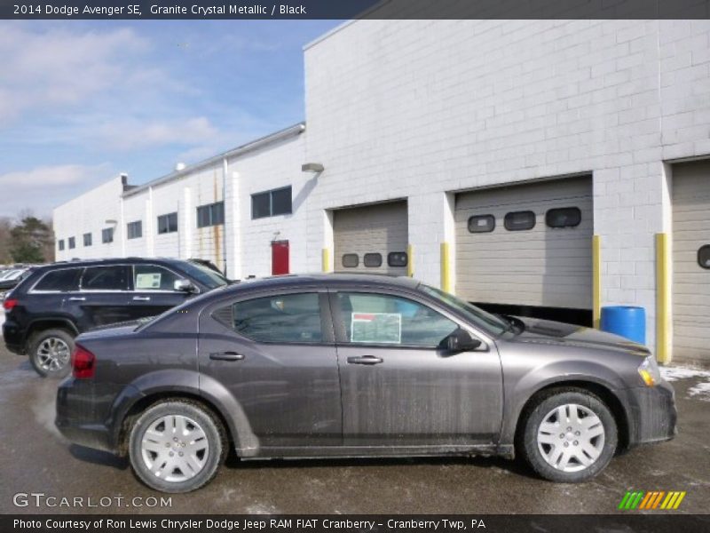 Granite Crystal Metallic / Black 2014 Dodge Avenger SE