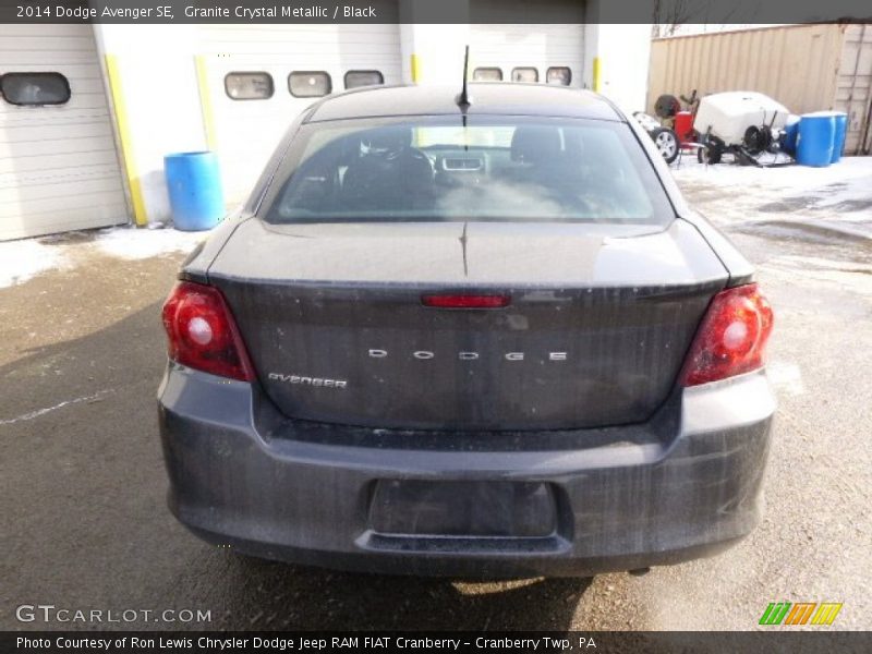 Granite Crystal Metallic / Black 2014 Dodge Avenger SE