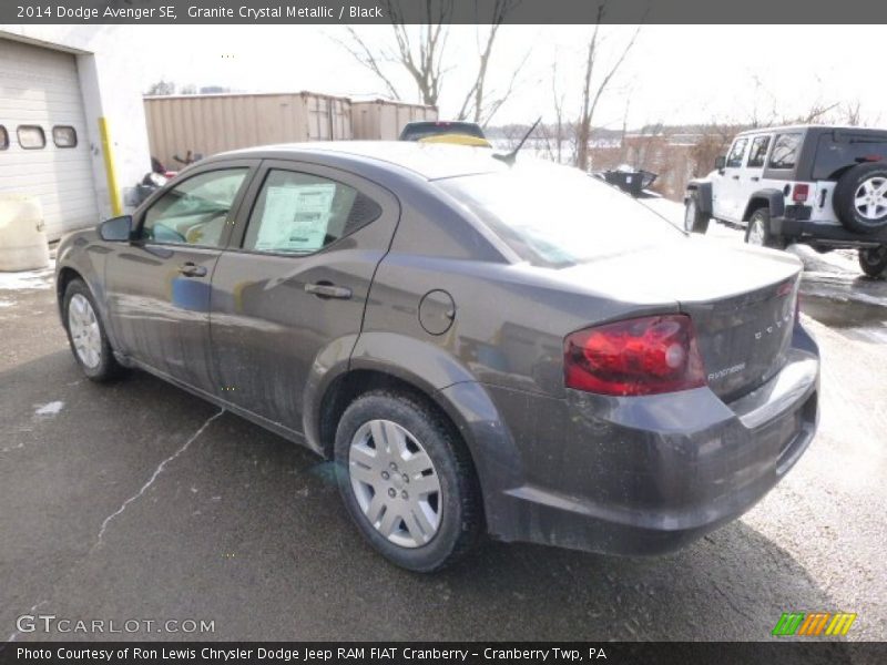 Granite Crystal Metallic / Black 2014 Dodge Avenger SE
