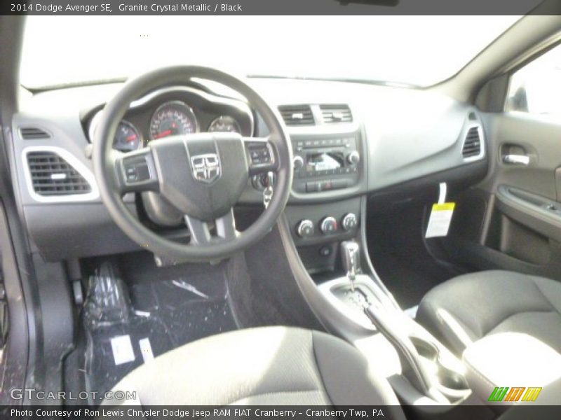 Granite Crystal Metallic / Black 2014 Dodge Avenger SE
