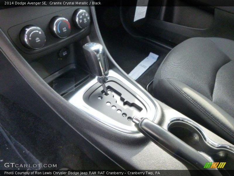 Granite Crystal Metallic / Black 2014 Dodge Avenger SE