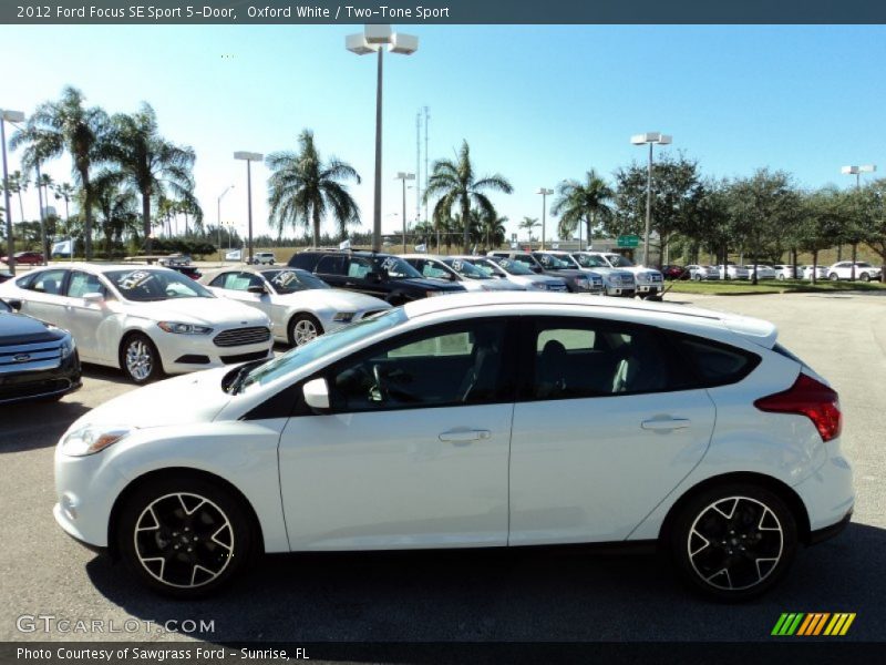 Oxford White / Two-Tone Sport 2012 Ford Focus SE Sport 5-Door