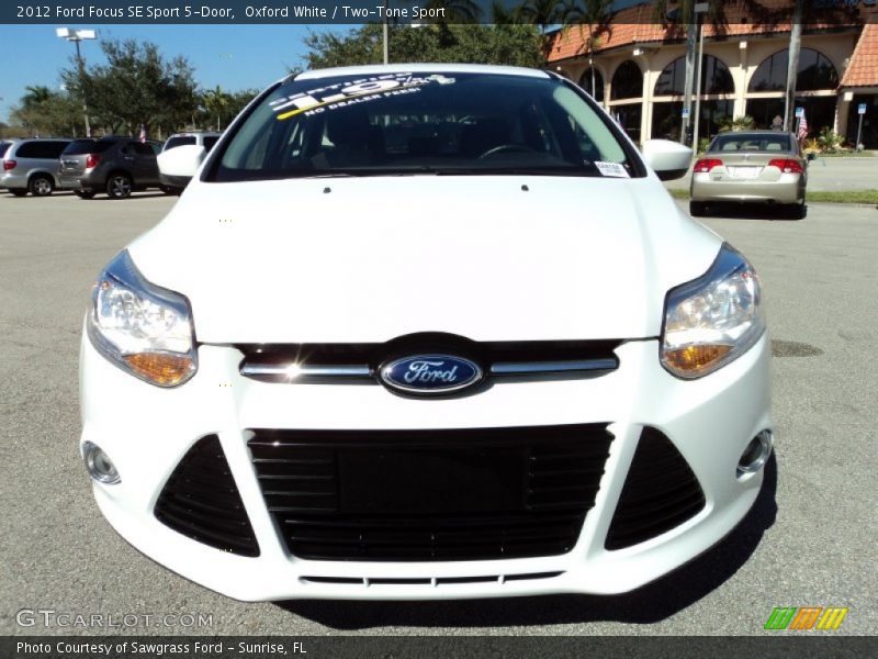 Oxford White / Two-Tone Sport 2012 Ford Focus SE Sport 5-Door