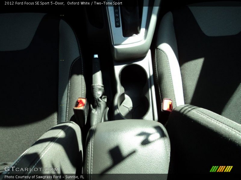 Oxford White / Two-Tone Sport 2012 Ford Focus SE Sport 5-Door