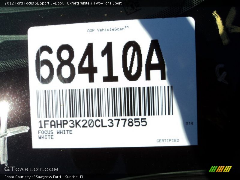 Oxford White / Two-Tone Sport 2012 Ford Focus SE Sport 5-Door