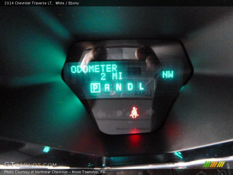 White / Ebony 2014 Chevrolet Traverse LT