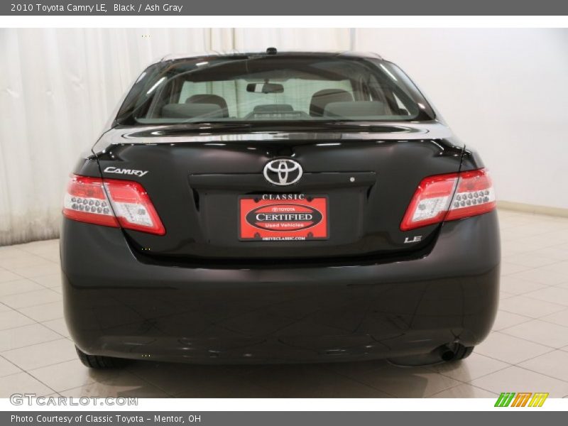Black / Ash Gray 2010 Toyota Camry LE