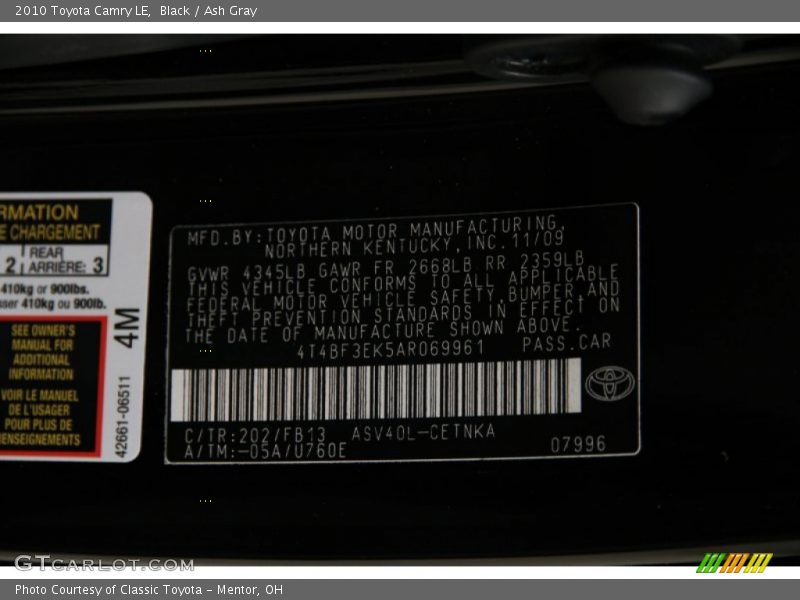 Black / Ash Gray 2010 Toyota Camry LE