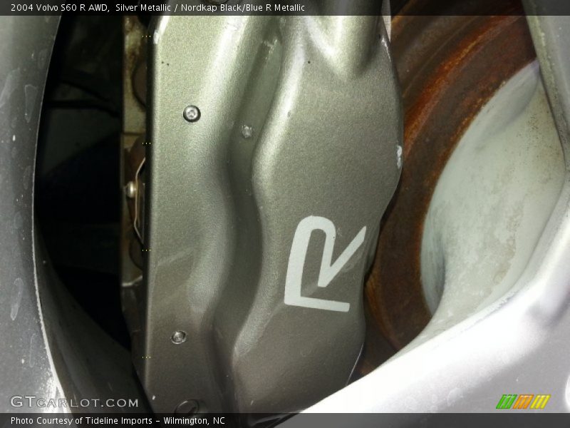 Silver Metallic / Nordkap Black/Blue R Metallic 2004 Volvo S60 R AWD