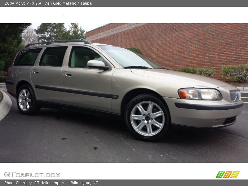 Ash Gold Metallic / Taupe 2004 Volvo V70 2.4