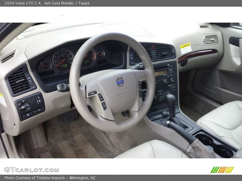  2004 V70 2.4 Taupe Interior