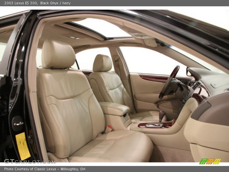 Black Onyx / Ivory 2003 Lexus ES 300