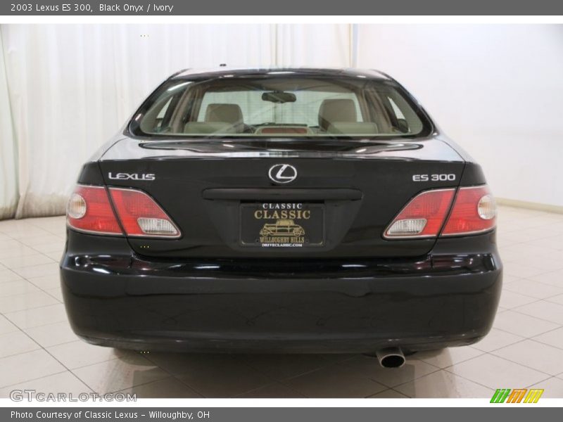 Black Onyx / Ivory 2003 Lexus ES 300