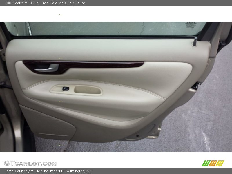 Door Panel of 2004 V70 2.4