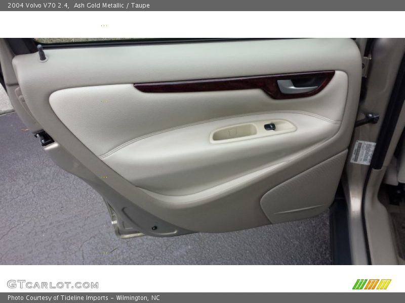 Door Panel of 2004 V70 2.4