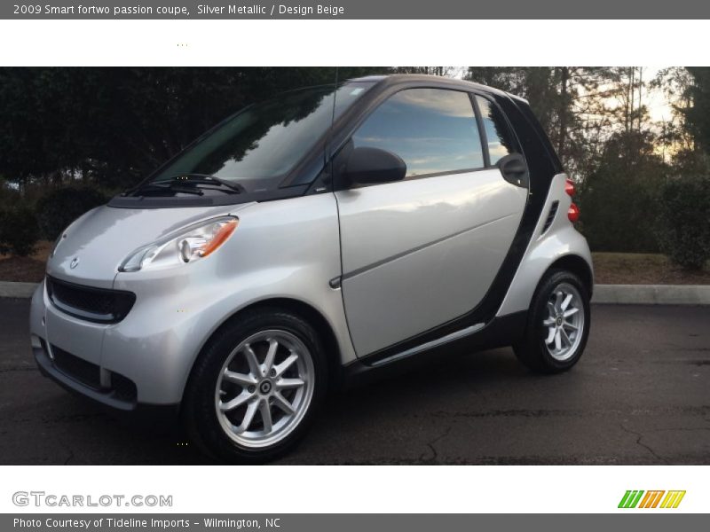 Silver Metallic / Design Beige 2009 Smart fortwo passion coupe