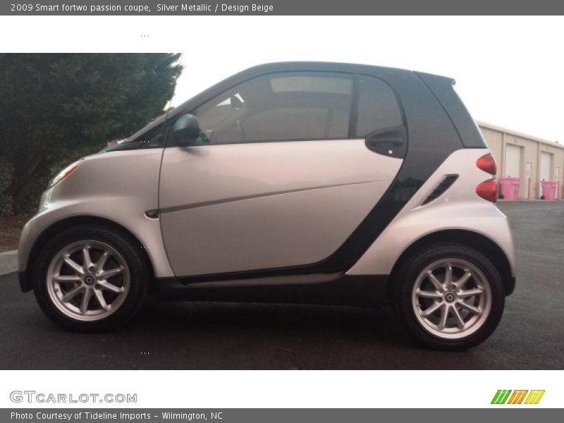 Silver Metallic / Design Beige 2009 Smart fortwo passion coupe