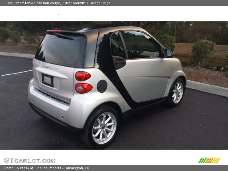 Silver Metallic / Design Beige 2009 Smart fortwo passion coupe