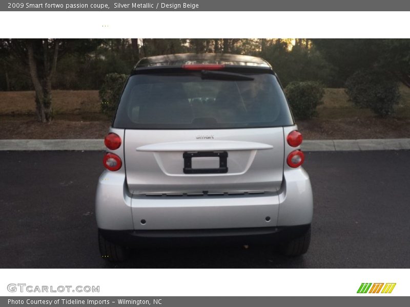 Silver Metallic / Design Beige 2009 Smart fortwo passion coupe