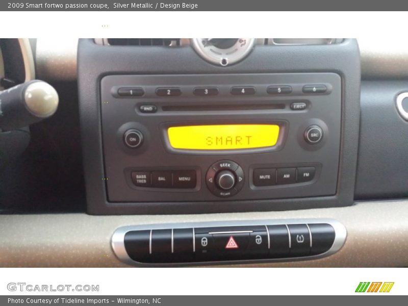 Silver Metallic / Design Beige 2009 Smart fortwo passion coupe
