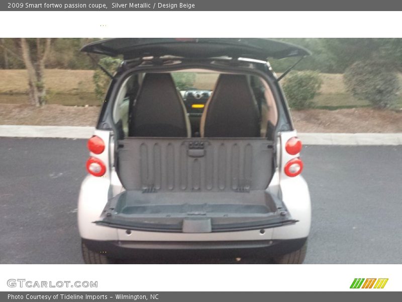 Silver Metallic / Design Beige 2009 Smart fortwo passion coupe