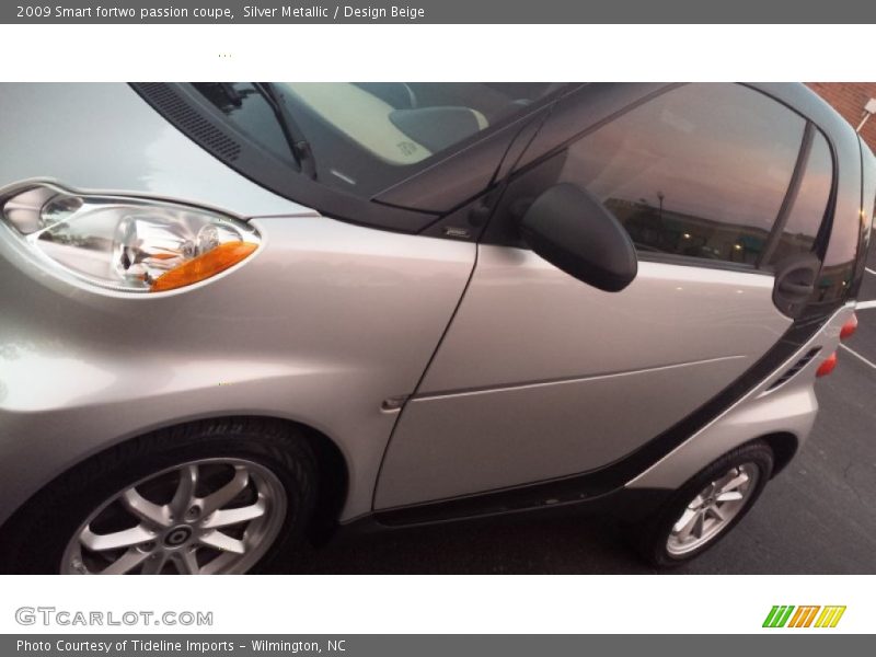 Silver Metallic / Design Beige 2009 Smart fortwo passion coupe