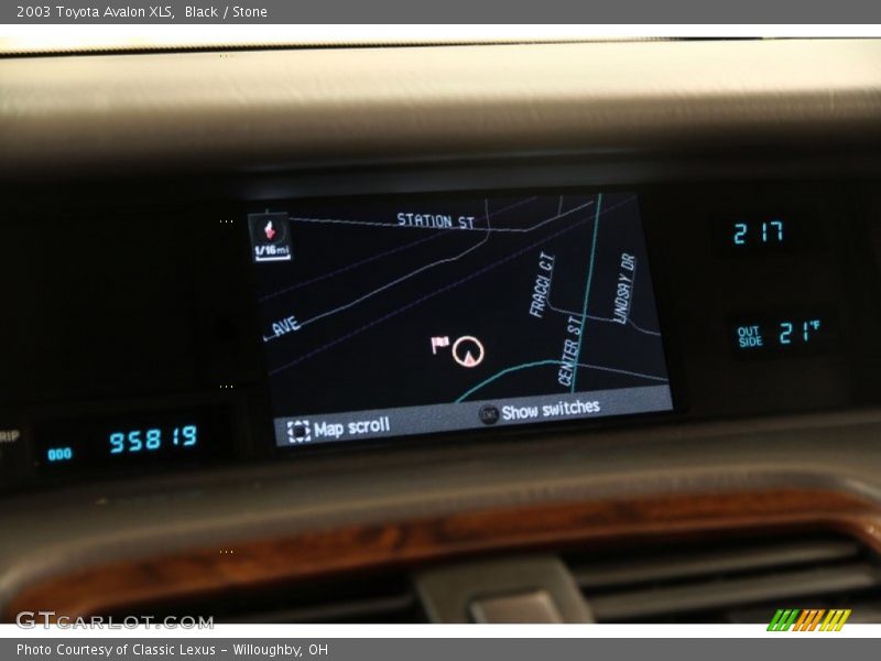 Black / Stone 2003 Toyota Avalon XLS