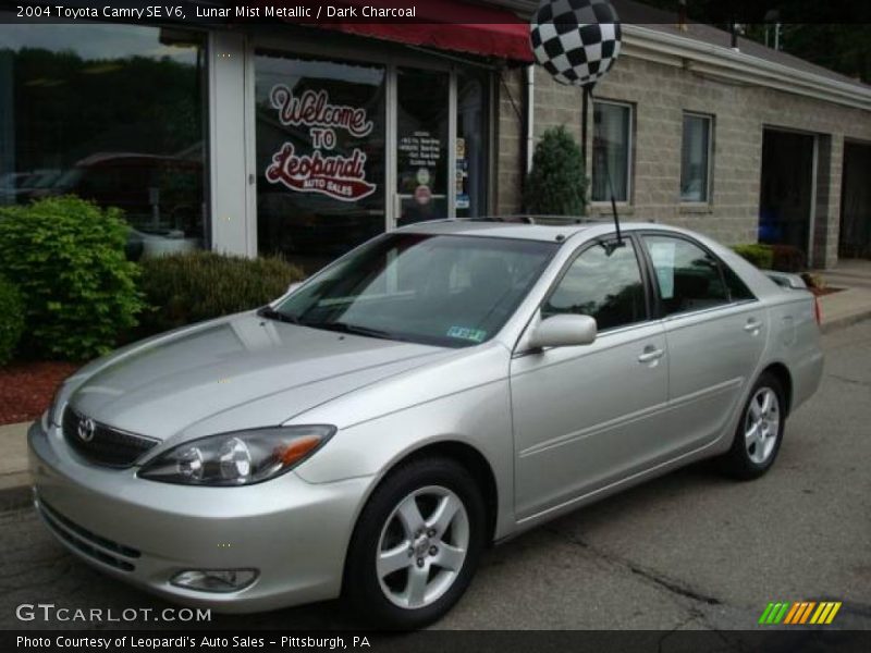 Lunar Mist Metallic / Dark Charcoal 2004 Toyota Camry SE V6