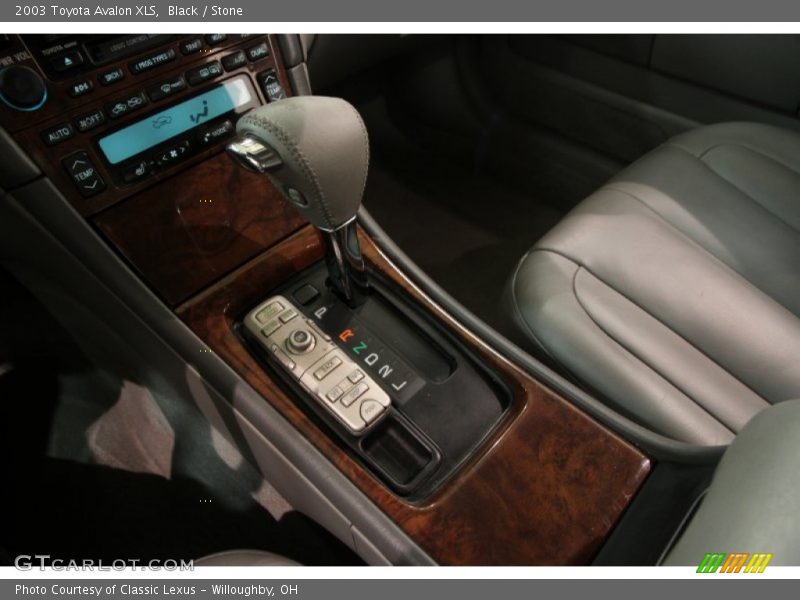 Black / Stone 2003 Toyota Avalon XLS