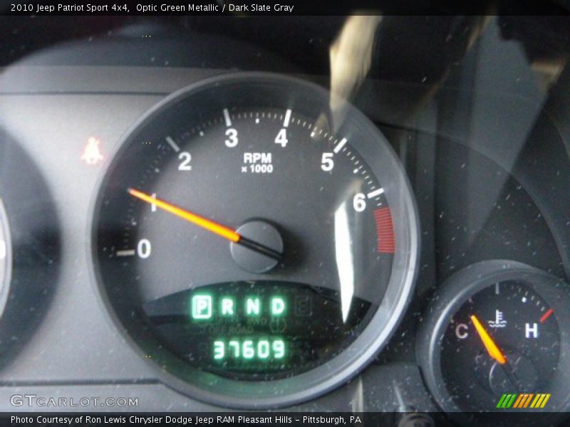 Optic Green Metallic / Dark Slate Gray 2010 Jeep Patriot Sport 4x4