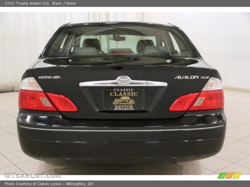 Black / Stone 2003 Toyota Avalon XLS